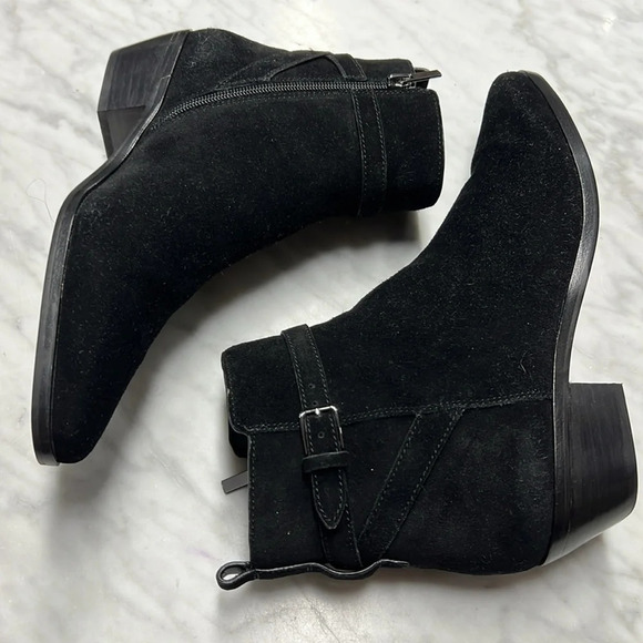 Banana Republic Black Suede size 9M - Picture 5 of 10